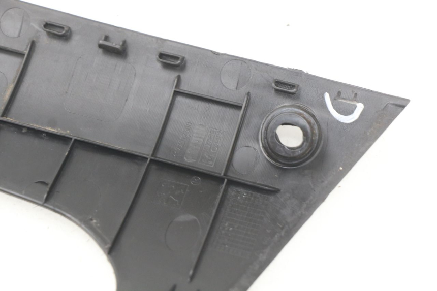 photo de LEWY PROG WZMACNIAJĄCY KAROSERIĘ PEUGEOT KISBEE 2T 50 (2010 - 2017) - Zoom stanu zużycia