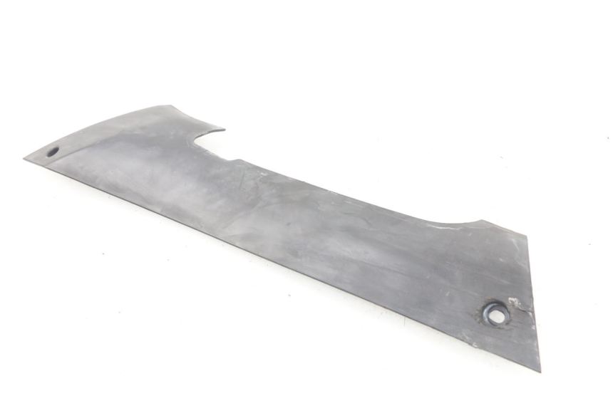 photo de LEWY PROG WZMACNIAJĄCY KAROSERIĘ PEUGEOT KISBEE 2T 50 (2010 - 2017) - Zbliżenie techniczne