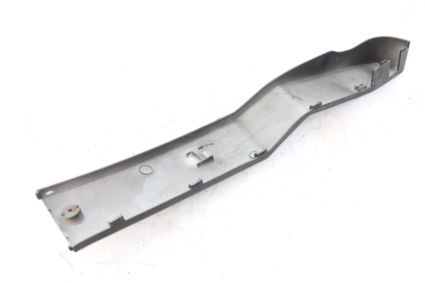 photo de LEWY PROG WLOTU POWIETRZA KYMCO PEOPLE S 125 (2000 - 2008) - Zoom stanu zużycia