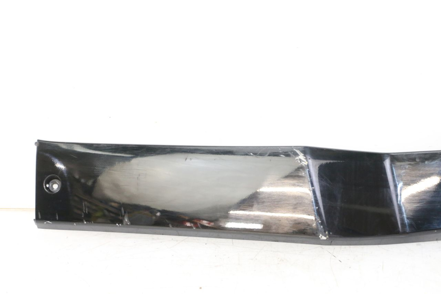 photo de LEWY PROG WLOTU POWIETRZA KYMCO PEOPLE S 125 (2000 - 2008) - Punkty mocowania