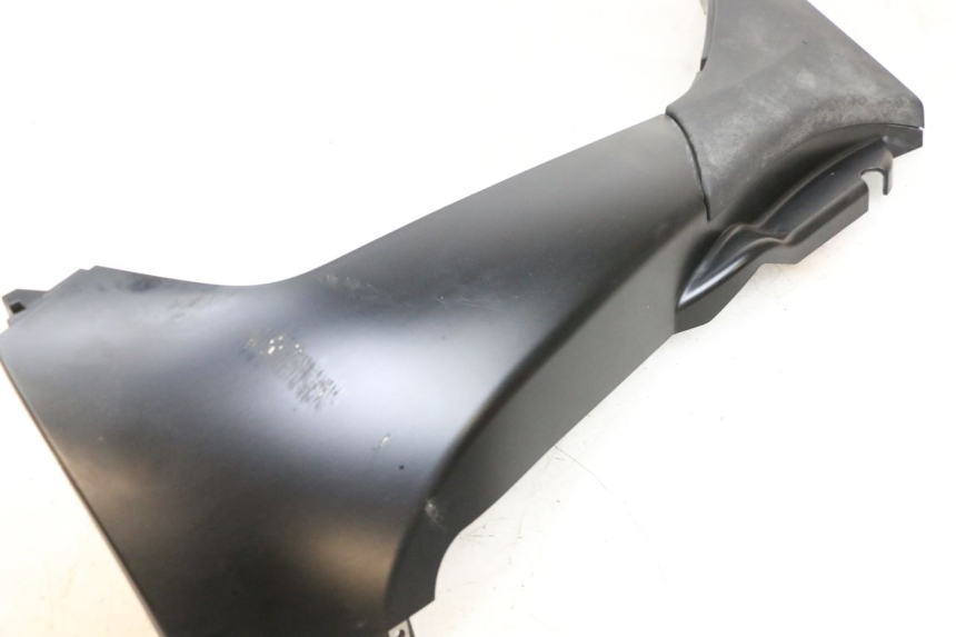 photo de LEWY PROG WLOTU POWIETRZA PIAGGIO MP3 HPE 350 (2018 - 2020) - Zoom stanu zużycia