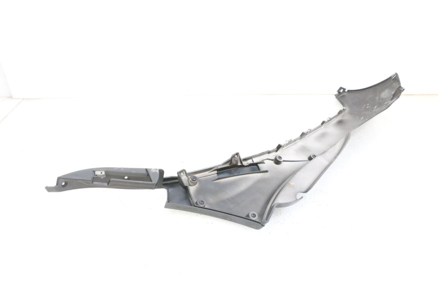 photo de LEWY PROG WLOTU POWIETRZA PIAGGIO MP3 HPE 350 (2018 - 2020) - Punkty mocowania