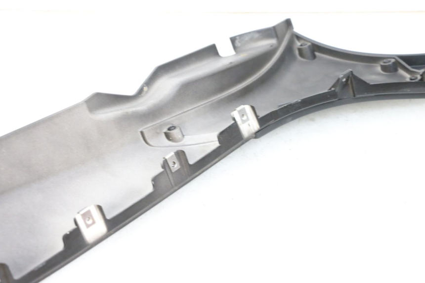 photo de LEWY PROG WLOTU POWIETRZA PIAGGIO MP3 HPE 350 (2018 - 2020) - Oznaczenia i referencje