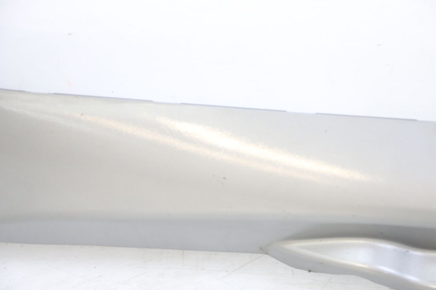 photo de LEWY PROG WZMACNIAJĄCY KAROSERIĘ PIAGGIO MP3 LT 300 (2010 - 2016) - Oznaczenia i referencje