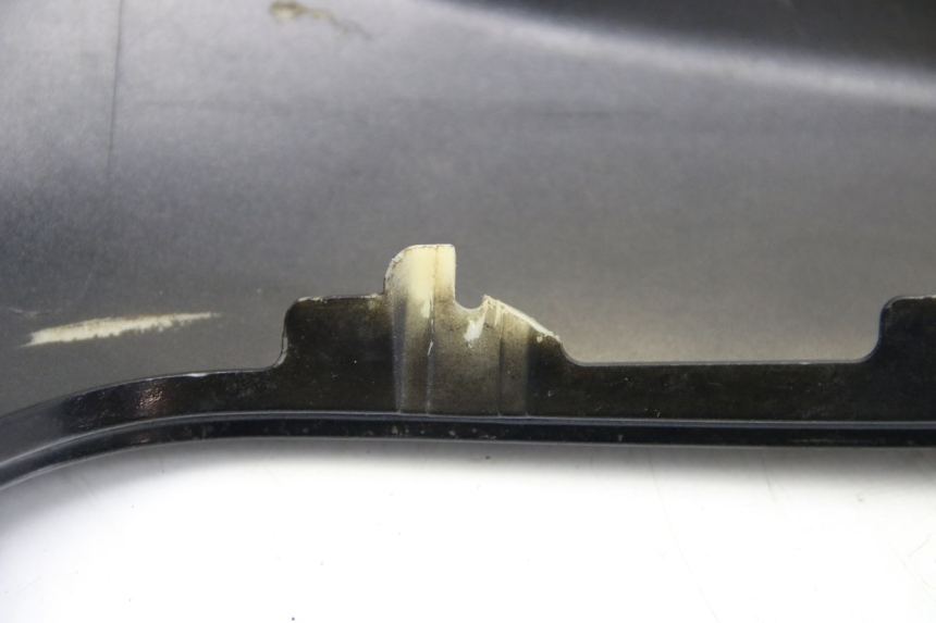 photo de LEWY PROG WLOTU POWIETRZA PIAGGIO MP3 125 (2006 - 2014) - Widok produktu