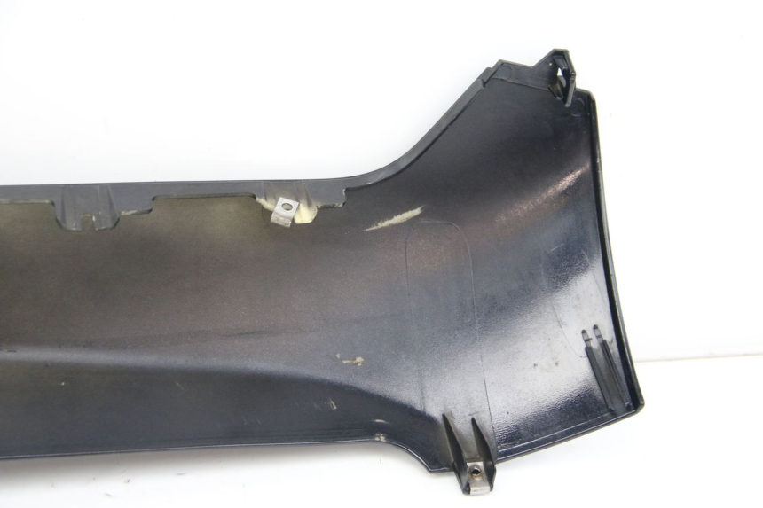 photo de LEWY PROG WLOTU POWIETRZA PIAGGIO MP3 125 (2006 - 2014) - Punkty mocowania