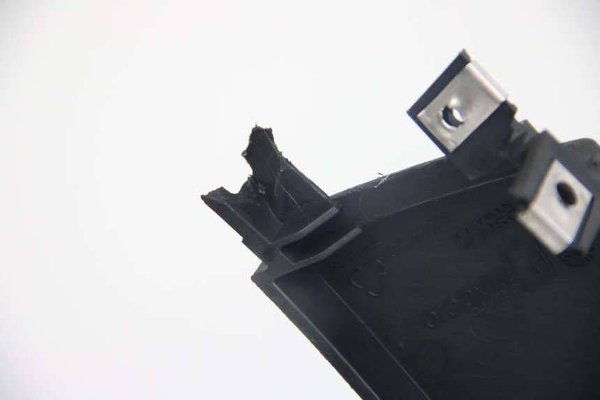 photo de LEWY PROG WLOTU POWIETRZA PIAGGIO MP3 125 (2006 - 2014) - Widok produktu