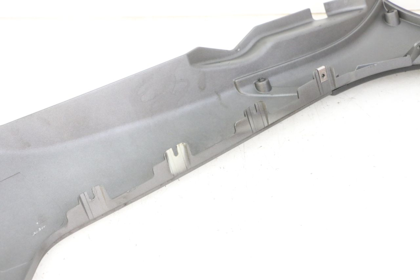 photo de LEWY PROG WLOTU POWIETRZA PIAGGIO MP3 500 (2014 - 2017) - Szczegół części