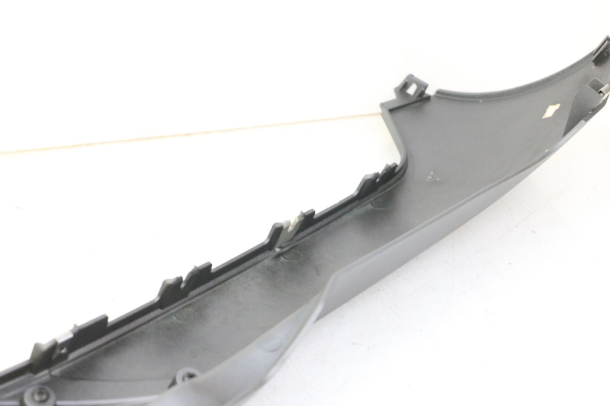 photo de LEWY PROG WLOTU POWIETRZA PIAGGIO MP3 500 (2014 - 2017) - Inny kąt widzenia