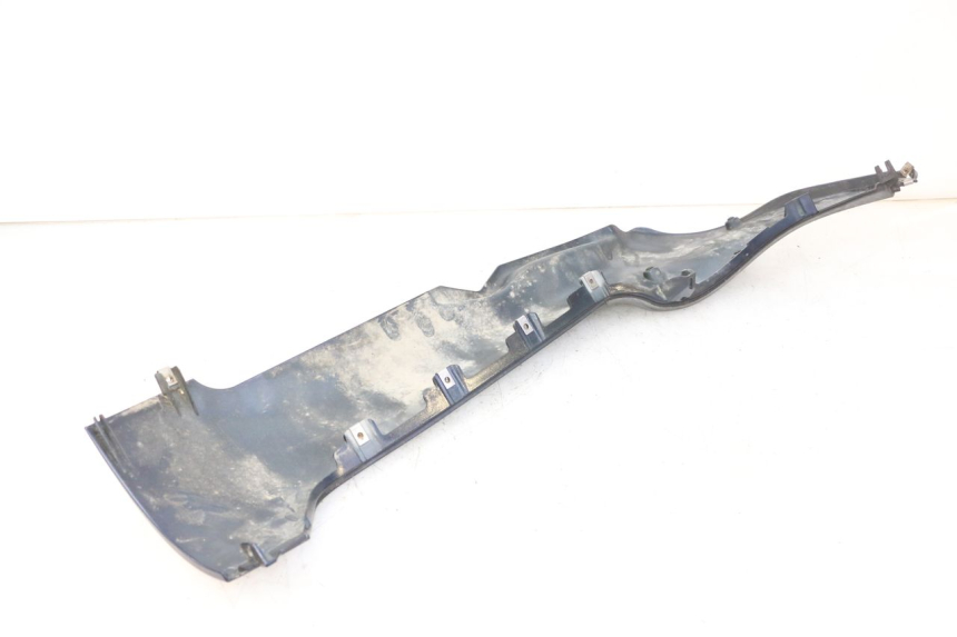 photo de LEWY PROG WLOTU POWIETRZA PIAGGIO MP3 RL 250 (2006 - 2010) - Zbliżenie techniczne