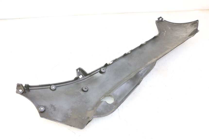 photo de LEWY PROG WLOTU POWIETRZA PIAGGIO MP3 RL 250 (2006 - 2010) - Zbliżenie techniczne