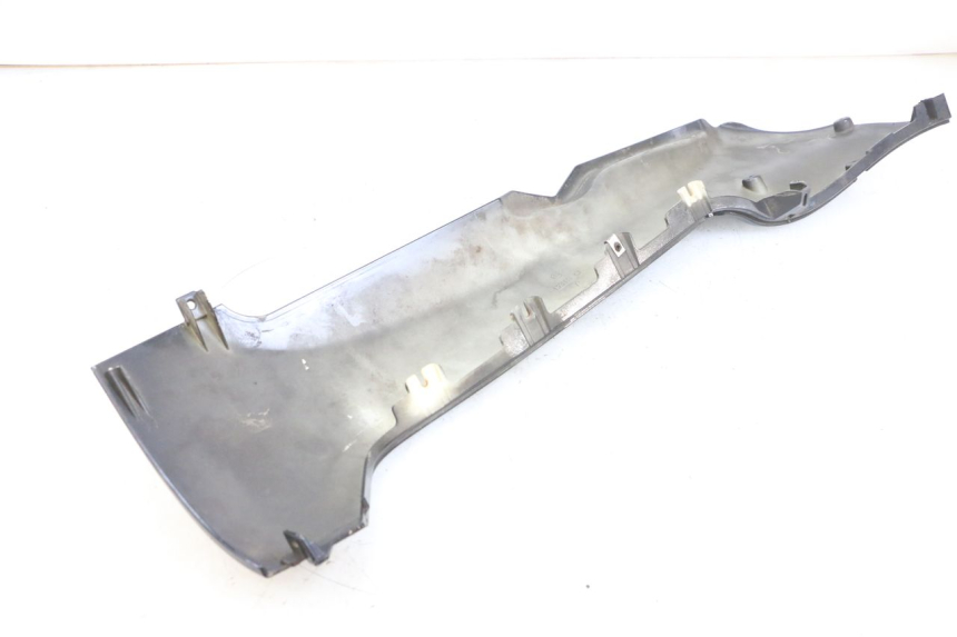 photo de LEWY PROG WLOTU POWIETRZA PIAGGIO MP3 125 (2006 - 2014) - Punkty mocowania