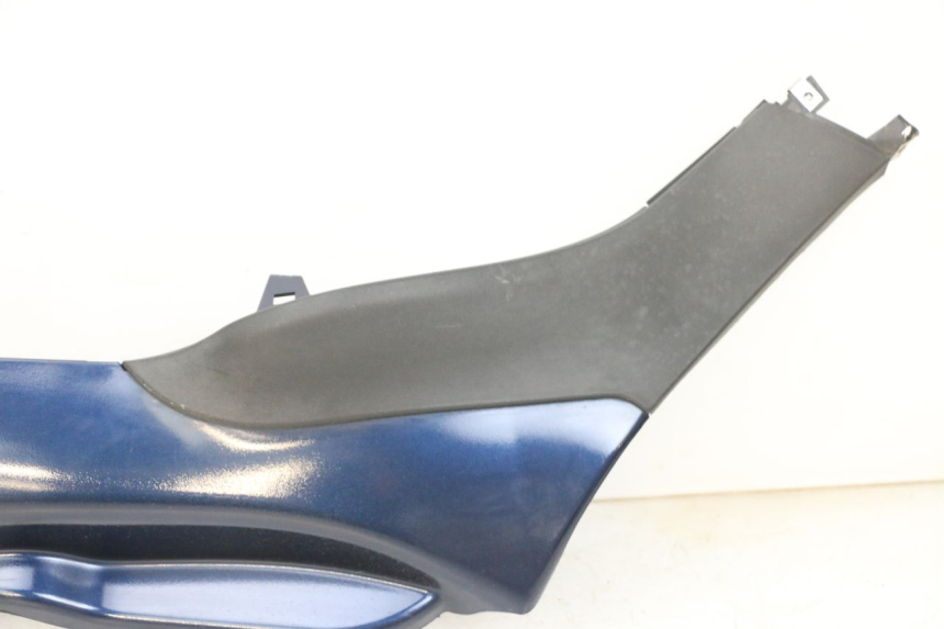 photo de LEWY PROG WLOTU POWIETRZA PIAGGIO MP3 RL 250 (2006 - 2010) - Zbliżenie komponentów