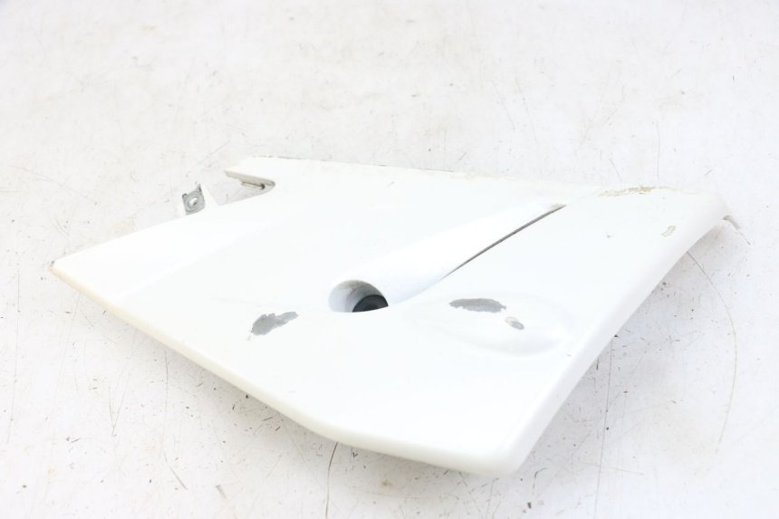 photo de LEWY PROG W SAMOCHODZIE MOTO GUZZI NORGE 8V GT 1200 (2011 - 2016) - Zbliżenie techniczne