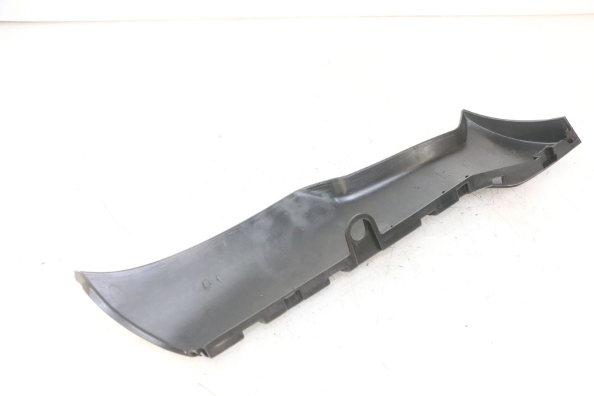 photo de LEWY PROG WLOTU POWIETRZA PIAGGIO NRG POWER PUREJET 50 (2018 - 2021) - Zbliżenie techniczne