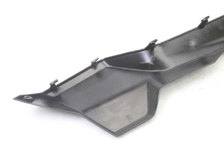 photo de LEWY PROG WLOTU POWIETRZA SYM ORBIT III 3 4T 50 (2021 - 2025) - Punkty mocowania