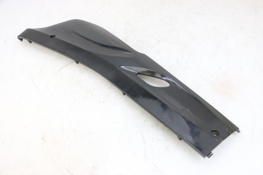 photo de LEWY PROG WLOTU POWIETRZA DAELIM S1 125 (2007 - 2016) - Szczegóły charakterystyczne