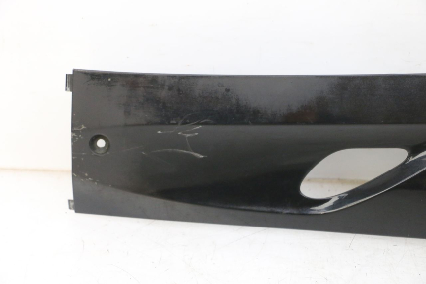 photo de LEWY PROG WLOTU POWIETRZA DAELIM S1 125 (2007 - 2016) - Zoom stanu zużycia