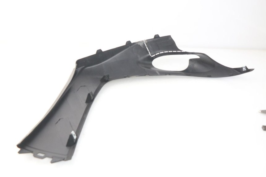 photo de LEWY PROG WZMACNIAJĄCY KAROSERIĘ JM MOTORS SANTANA 50 (2014 - 2023) - Zoom stanu zużycia