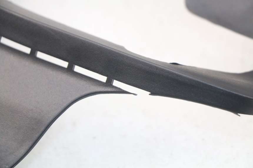 photo de LEWY PROG WZMACNIAJĄCY KAROSERIĘ JM MOTORS SANTANA 50 (2014 - 2023) - Zbliżenie techniczne