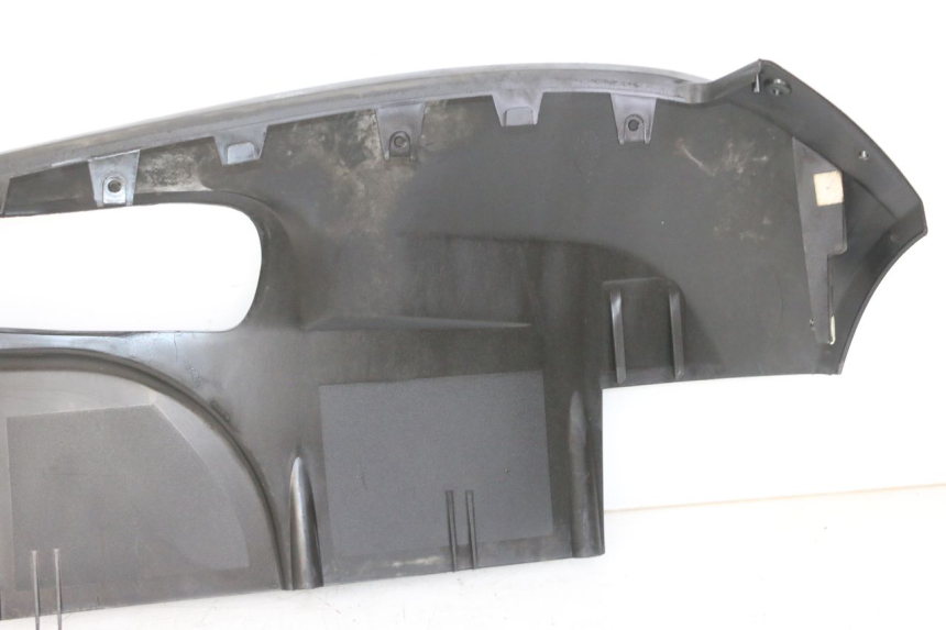 photo de LEWY PROG WLOTU POWIETRZA PEUGEOT SATELIS COMPRESSOR K15 125 (2006 - 2009) - Punkty mocowania