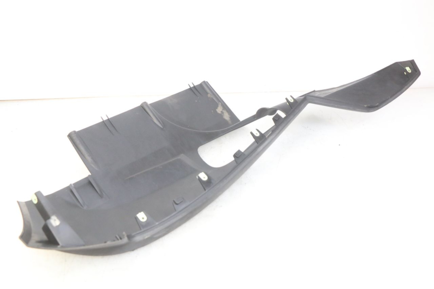 photo de LEWY PROG WLOTU POWIETRZA PEUGEOT SATELIS 125 (2006 - 2009) - Inny kąt widzenia