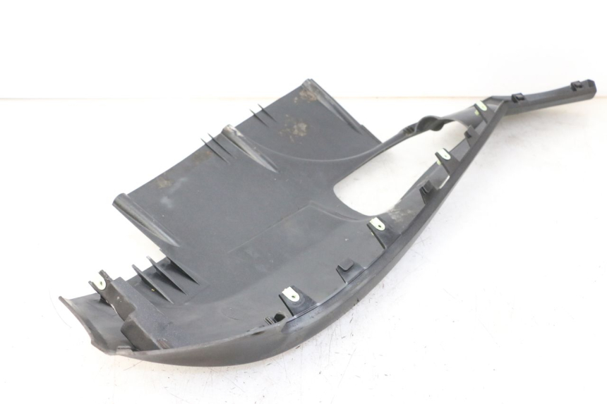 photo de LEWY PROG WLOTU POWIETRZA PEUGEOT SATELIS 125 (2013 - 2018) - Szczegół części