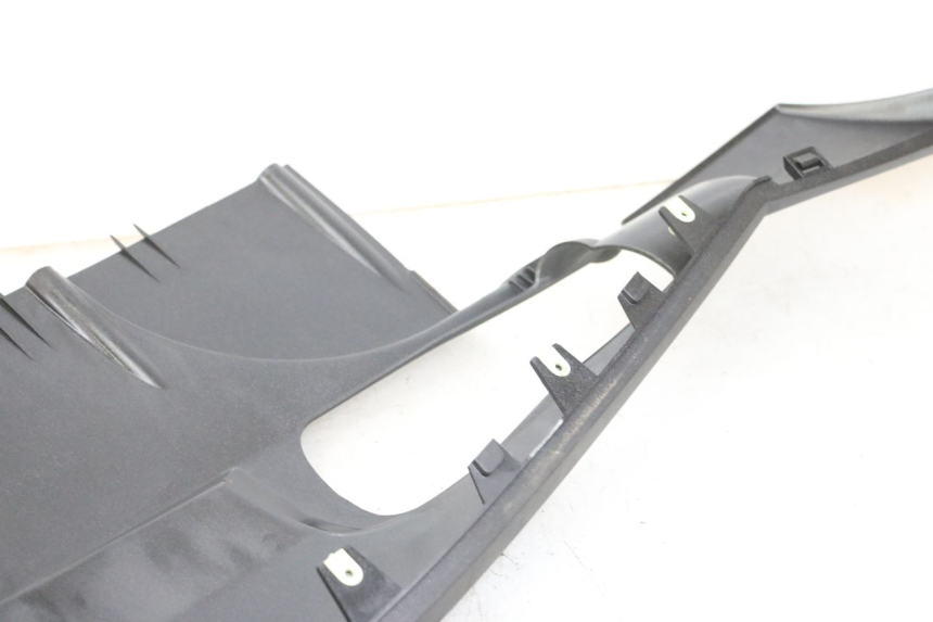 photo de LEWY PROG WLOTU POWIETRZA PEUGEOT SATELIS 125 (2013 - 2018) - Stan powierzchni