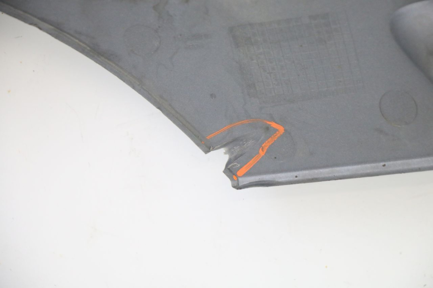 photo de LEWY PROG WLOTU POWIETRZA PEUGEOT SATELIS 250 (2006 - 2012) - Punkty mocowania