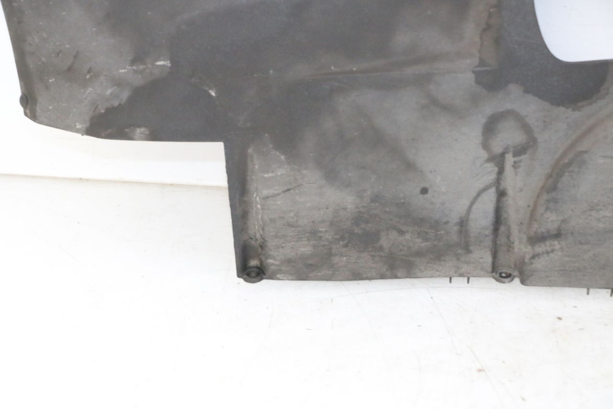 photo de LEWY PROG WLOTU POWIETRZA PEUGEOT SATELIS 125 (2013 - 2018) - Szczegóły charakterystyczne