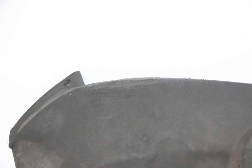 photo de LEWY PROG WLOTU POWIETRZA PEUGEOT SATELIS 125 (2013 - 2018) - Zbliżenie komponentów