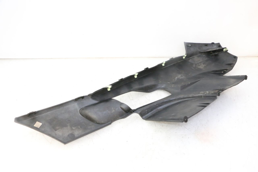 photo de LEWY PROG WLOTU POWIETRZA PEUGEOT SATELIS 125 (2013 - 2018) - Inny kąt widzenia