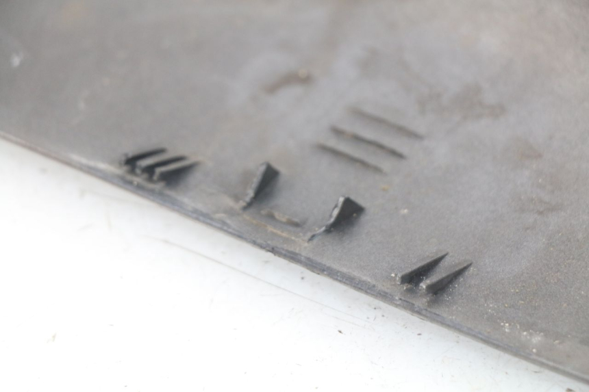 photo de LEWY PROG WLOTU POWIETRZA MBK SKYLINER 125 (2004 - 2007) - Zoom stanu zużycia