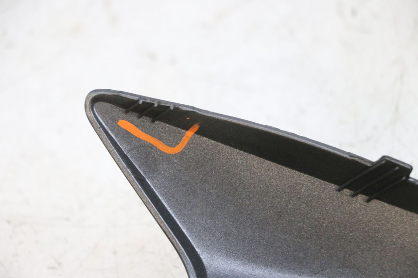 photo de LEWY PROG WLOTU POWIETRZA YAMAHA TRICITY 300 (2020 - 2024) - Zoom stanu zużycia