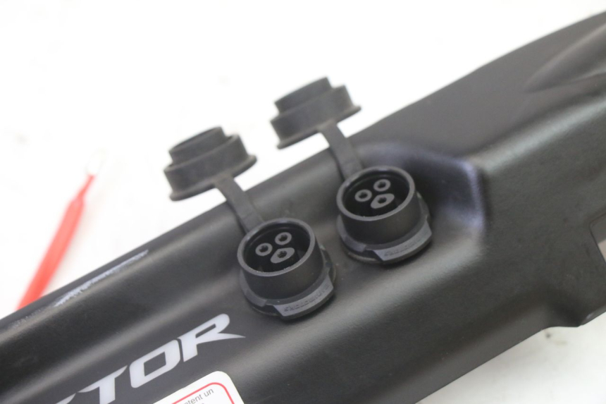 photo de LEWY PROG WLOTU POWIETRZA DUALTRON VICTOR LIMITED 1 - Zbliżenie techniczne