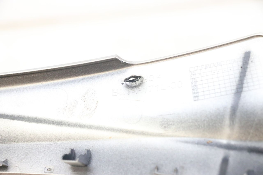 photo de LEWY PROG WZMACNIAJĄCY YAMAHA XMAX X-MAX ABS 125 (2017 - 2020) - Zoom stanu zużycia