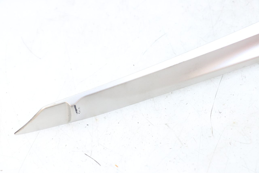 photo de LEWY PROG WZMACNIAJĄCY YAMAHA XMAX X-MAX ABS 125 (2017 - 2020) - Stan powierzchni