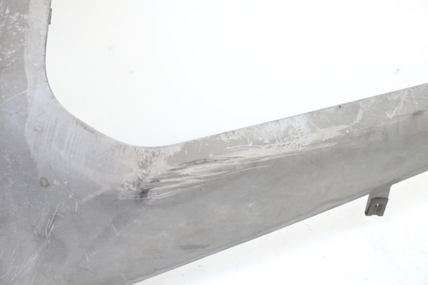 photo de LEWY PROG WLOTU POWIETRZA YAMAHA XMAX X-MAX 125 (2006 - 2009) - Zoom stanu zużycia