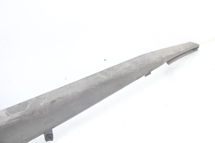 photo de LEWY PROG WLOTU POWIETRZA YAMAHA XMAX X-MAX 125 (2006 - 2009) - Inny kąt widzenia