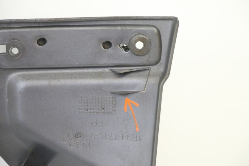 photo de LEWY PROG WLOTU POWIETRZA YAMAHA XMAX X-MAX 125 (2006 - 2009) - Stan powierzchni