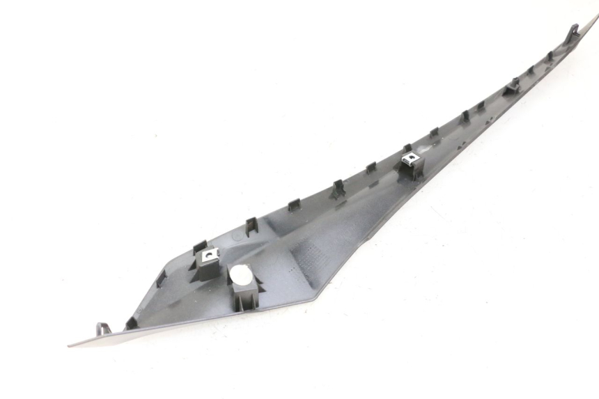 photo de LEWY PROG WLOTU POWIETRZA YAMAHA XMAX X-MAX 125 (2021 - 2025) - Widok ogólny