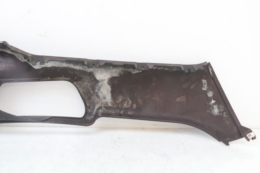 photo de LEWY PROG WLOTU POWIETRZA PIAGGIO X8 125 (2004 - 2007) - Punkty mocowania