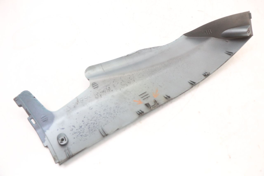 photo de LEWY PROG WLOTU POWIETRZA YAMAHA YP MAJESTY 125 (2002 - 2006) - Punkty mocowania