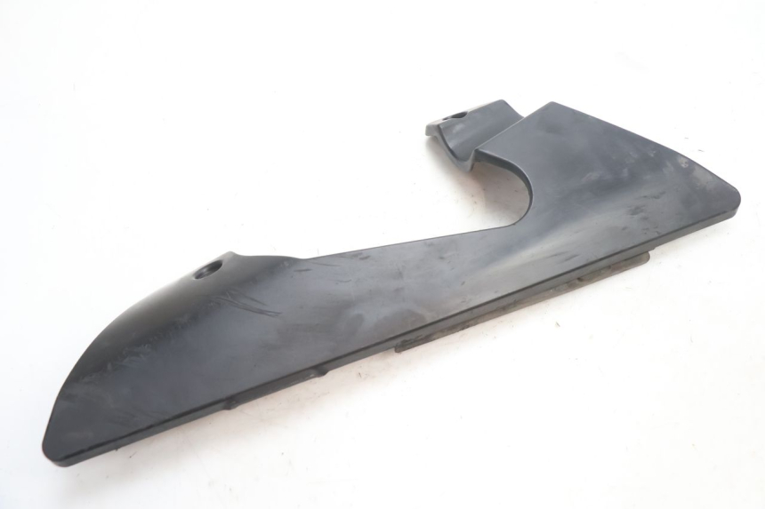 photo de PROGIEGUE LATERALNA SUZUKI GSR 600 (2005 - 2012) - Widok główny