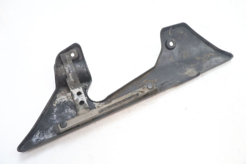 photo de PROGIEGUE LATERALNA SUZUKI GSR 600 (2005 - 2012) - Zbliżenie techniczne