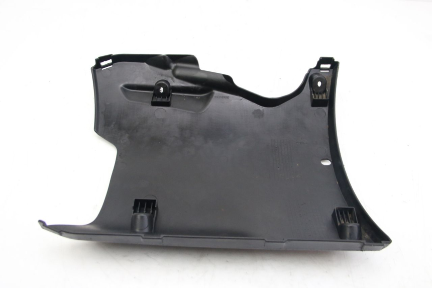 photo de PROGIEBIEŃ NADWOZIA PEUGEOT KISBEE 2T 50 (2018 - 2022) - Punkty mocowania