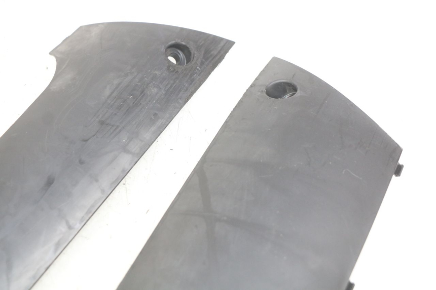 photo de PROGIEŁDŹ NADWOZIA PEUGEOT KISBEE 2T 50 (2010 - 2017) - Szczegół części