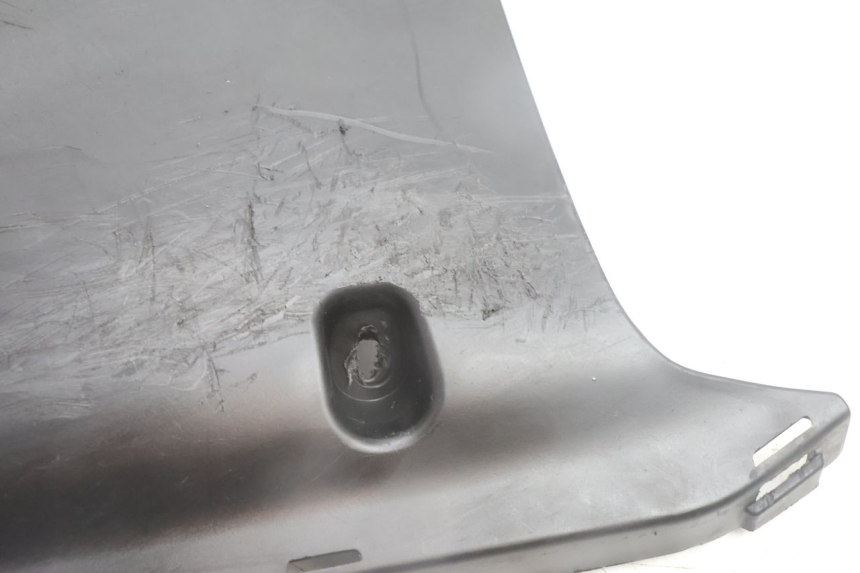 photo de PROGIEBIEŃ NADWOZIA PEUGEOT KISBEE 4T 50 (2010 - 2017) - Zoom stanu zużycia