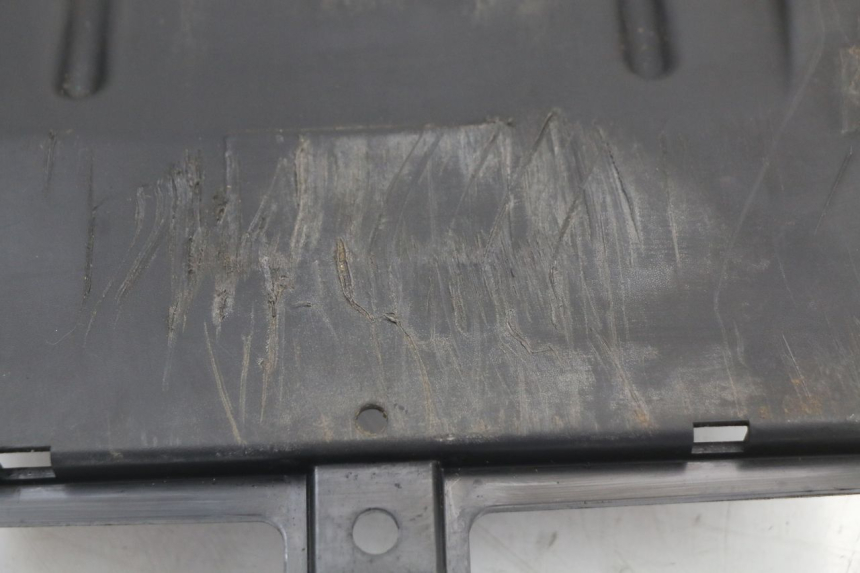 photo de progi boczne HONDA PCX (JF28) 125 (2009 - 2011) - Zbliżenie techniczne