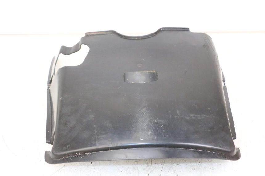 photo de progi boczne PEUGEOT BELVILLE 125 (2017 - 2021) - Inny kąt widzenia